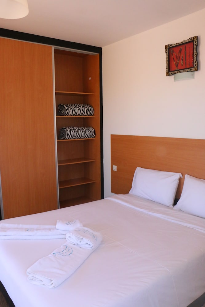 HOTEL DAKHLA CAMP 3/50