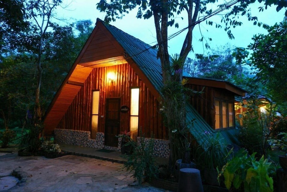 Lundaresort & Orchid 3/50