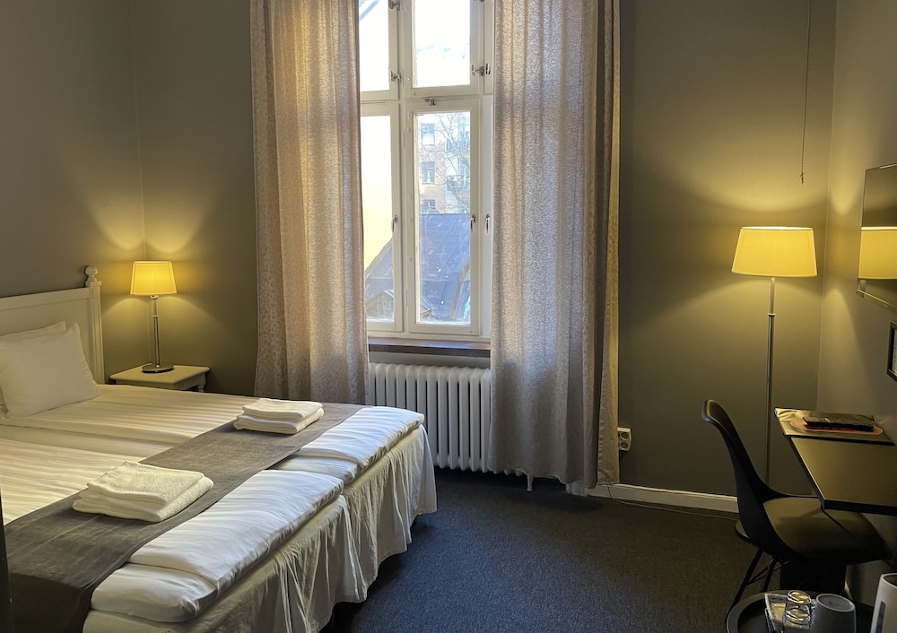 Unique Hotel 45/77