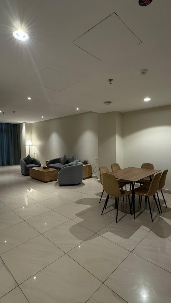فندق كونتينينت العقير(Continent Hotel Al Uqayr) 21/35