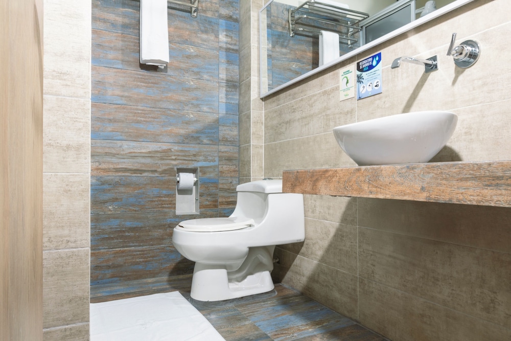 Waira Suites Hotel 54/55
