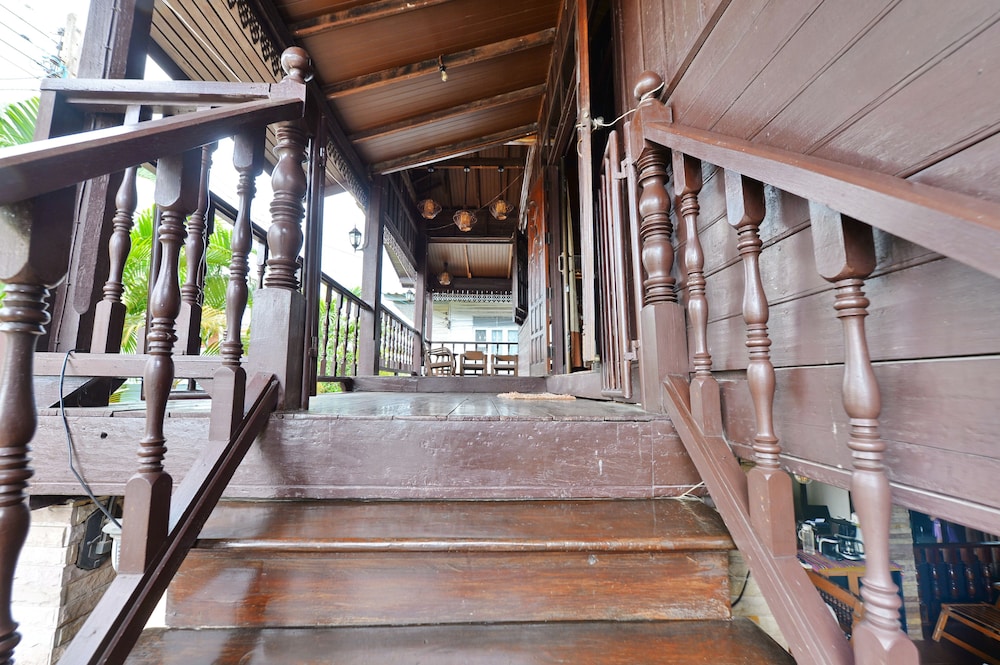 Huan Kawin Hostel Photography Gallery 3/50
