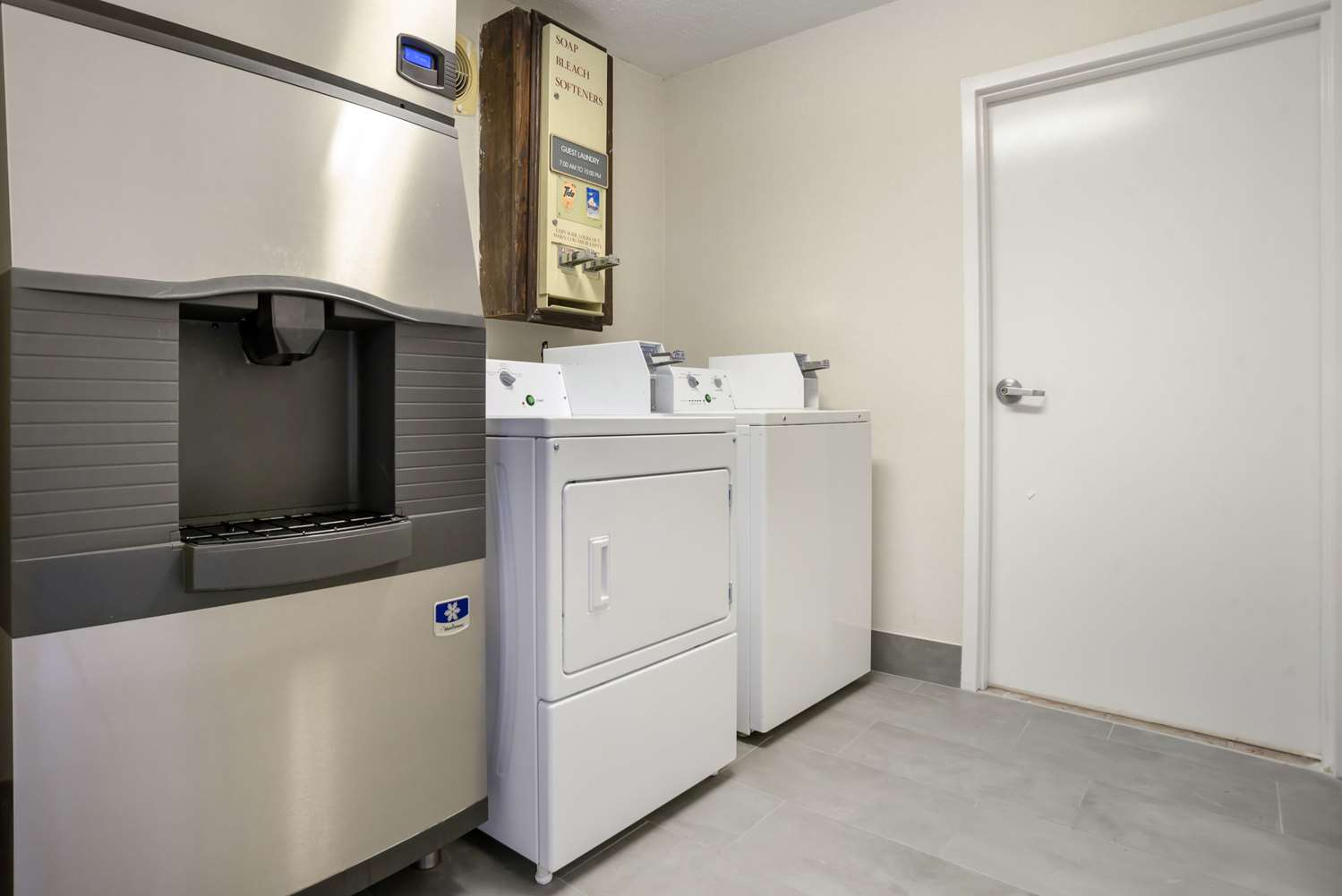Comfort Inn Livingston AL 12/31