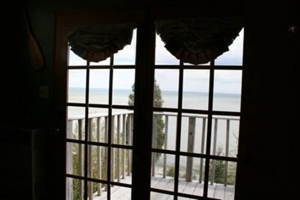 at the Waters Edge Bed &amp; Breakfast 31/61