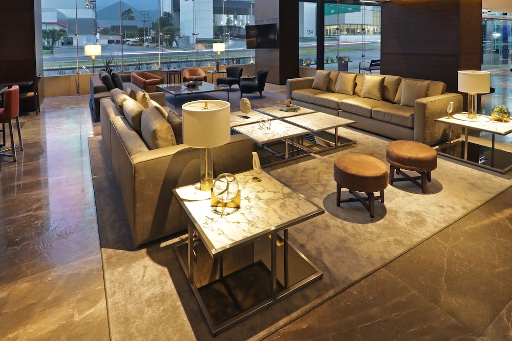 Holiday Inn Express Suites Monterrey Valle 57/74