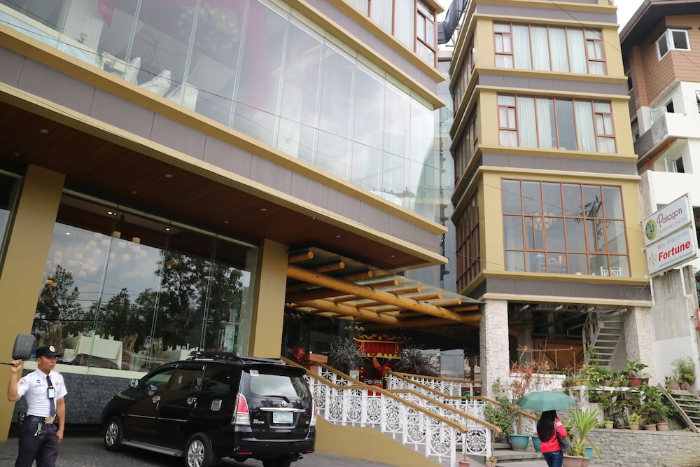 Paragon Hotel And Suites 6/50