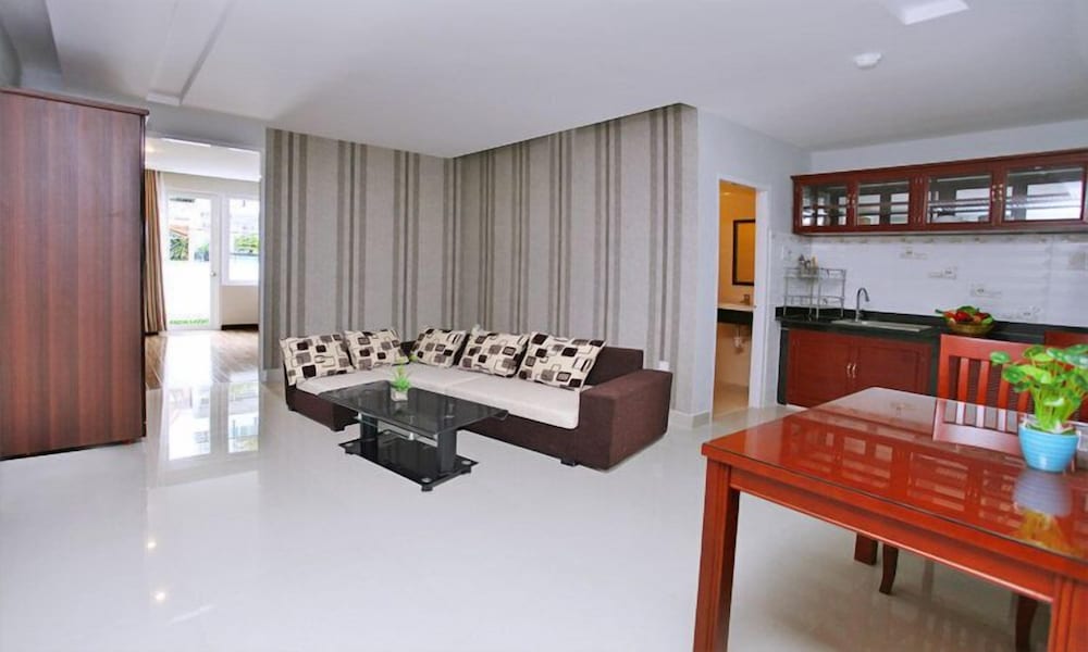 White Swan Apartment 16/20