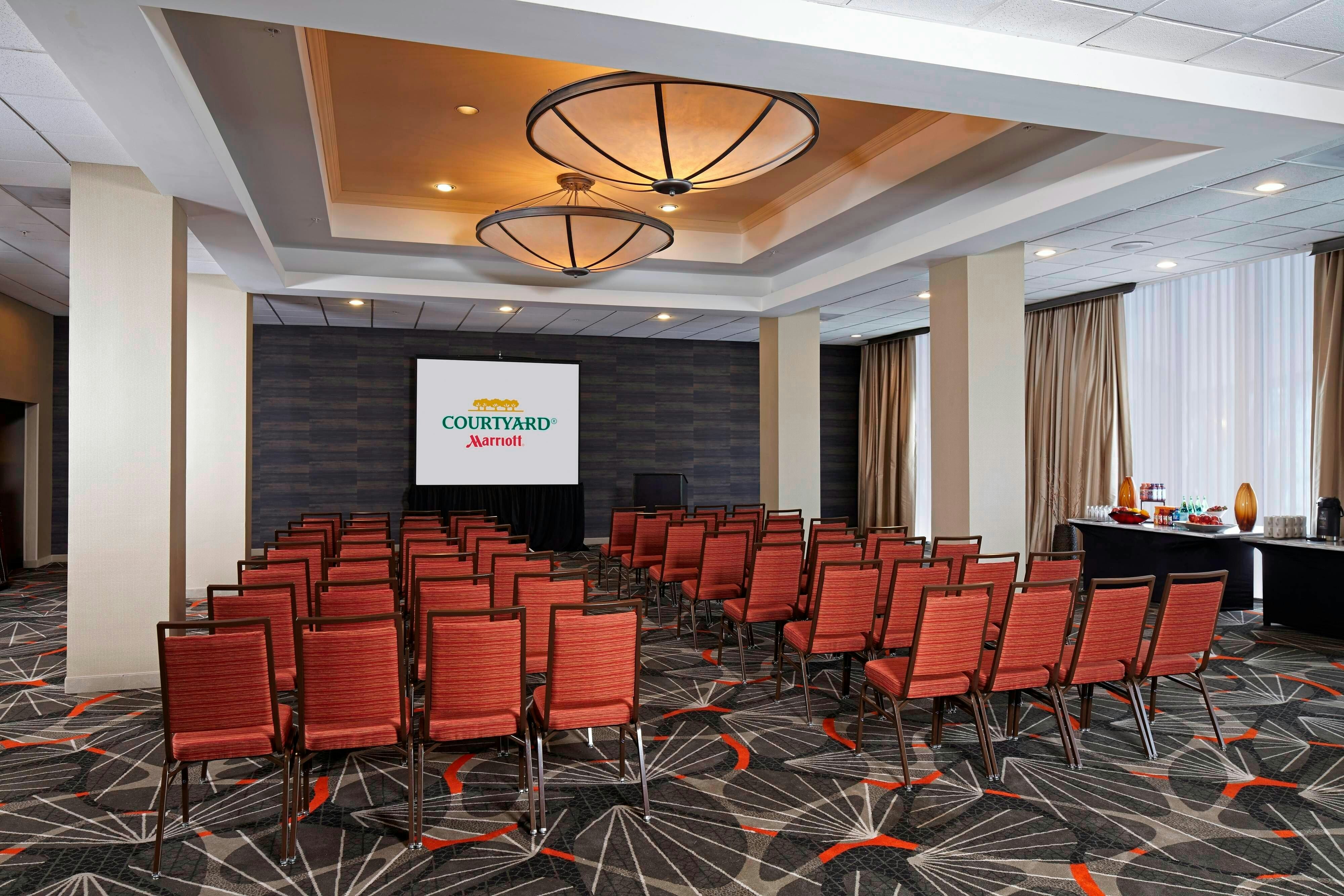 Courtyard By Marriott San Diego Mission Valley/Hotel Circle 16/26