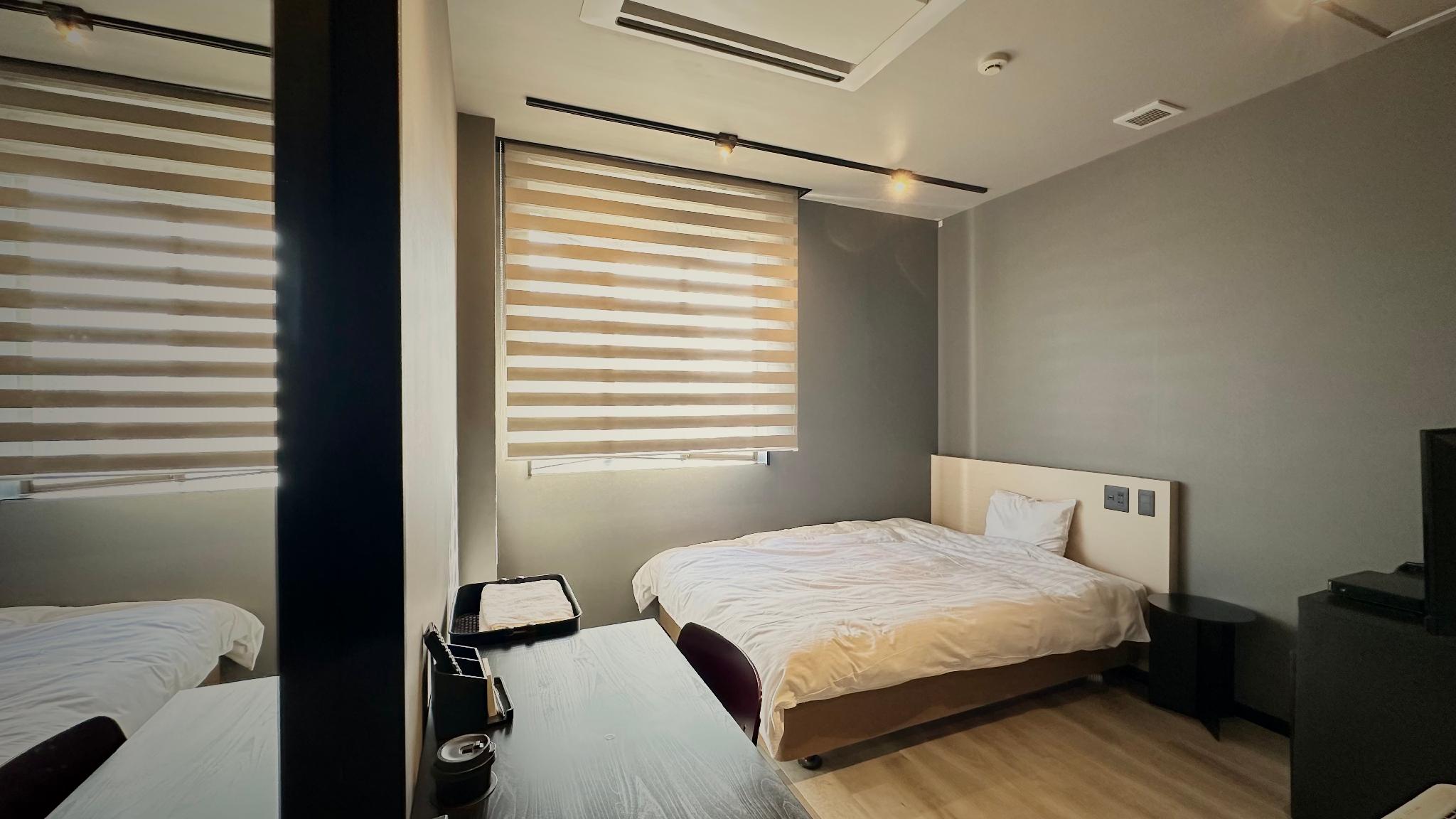 Semi Room, Economy, Single, Semi Double Bed, Smoking