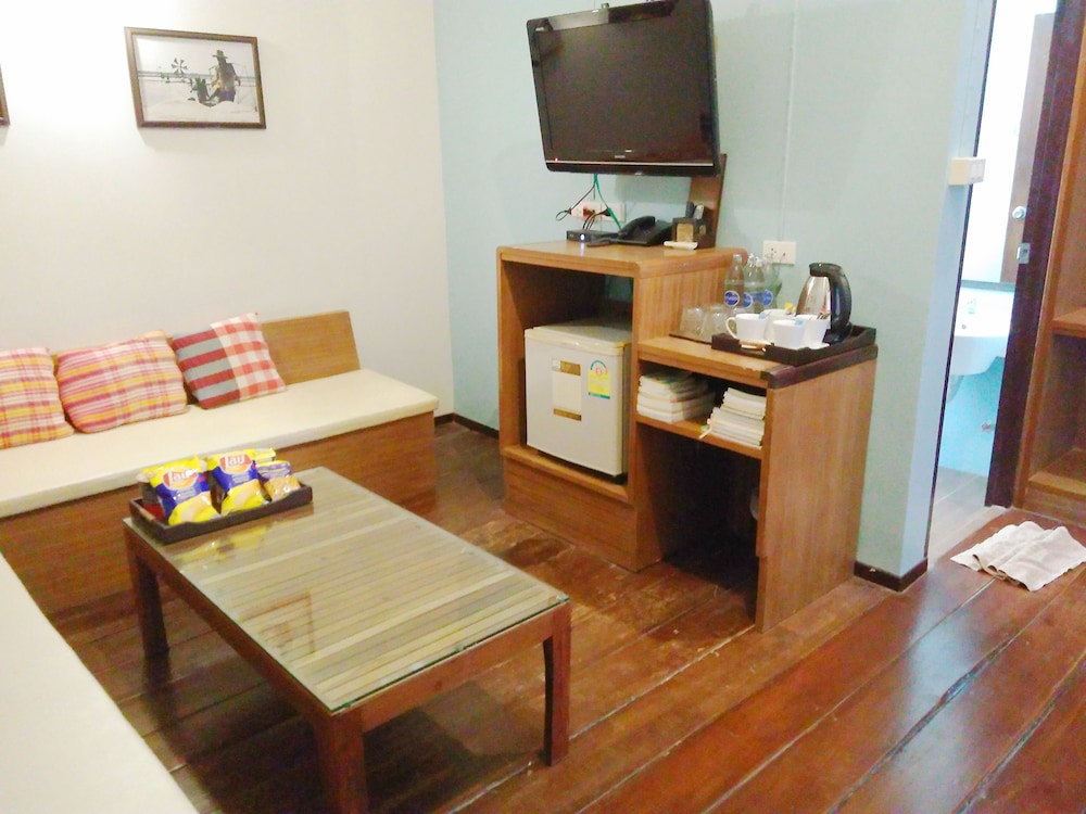 Thanicha Resort Amphawa 50/72