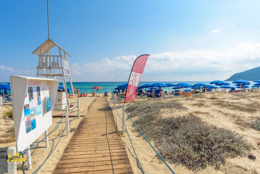 Garden Beach 39/50