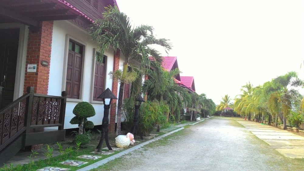 Jasmine Villa Tropical Garden 39/44
