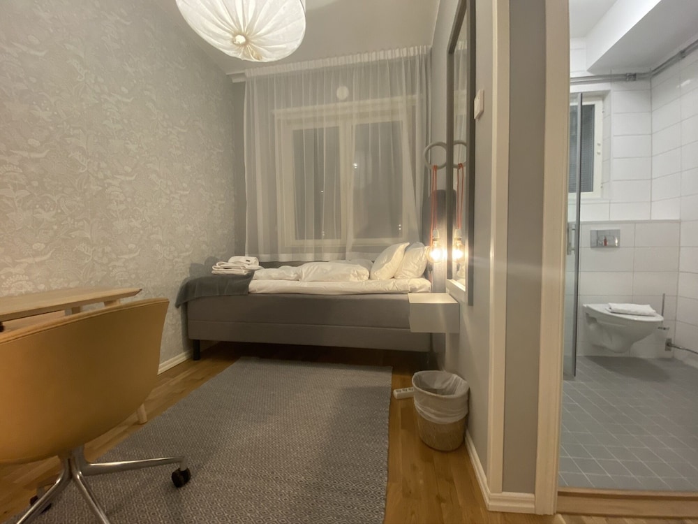 Turinge Hotel 12/20