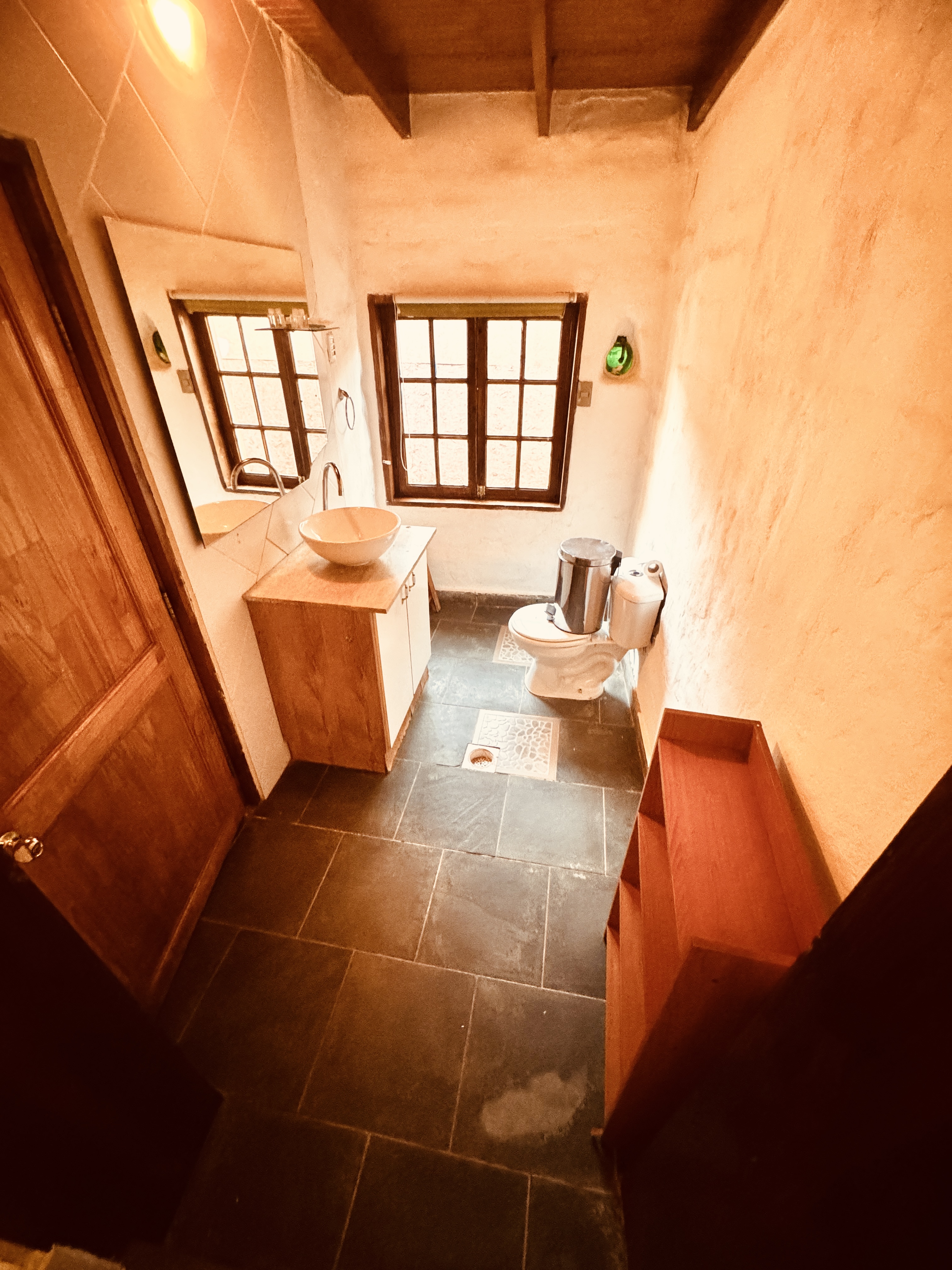غرفة رباعية ثلاثية بسرير كينج وسرير بطابقين بحمام خاص، Ruka Zen Lodge 5/10