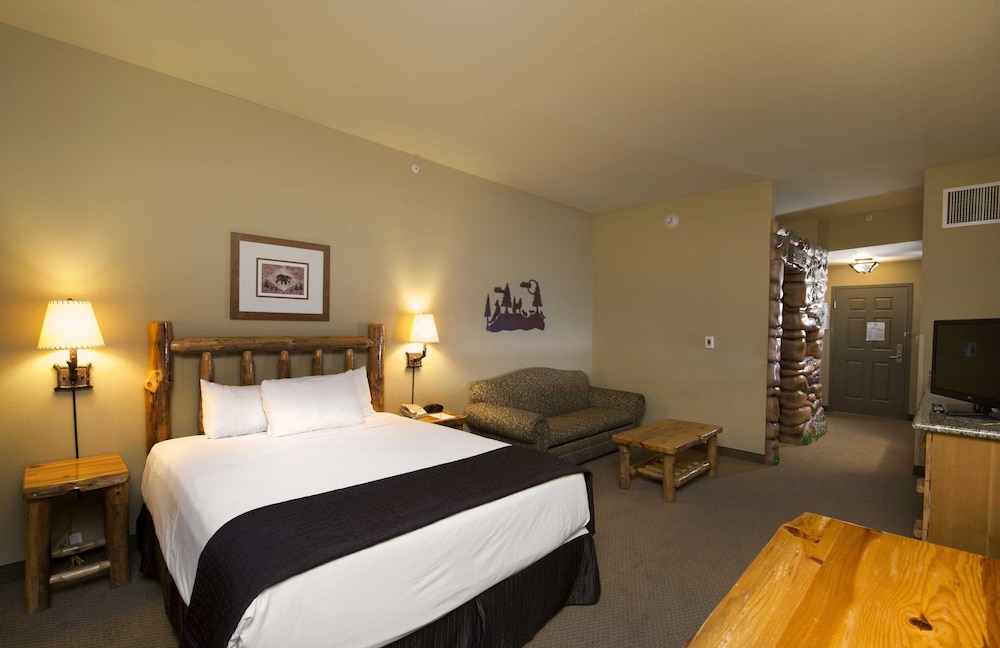 Great Wolf Lodge Grand Mound 11/65