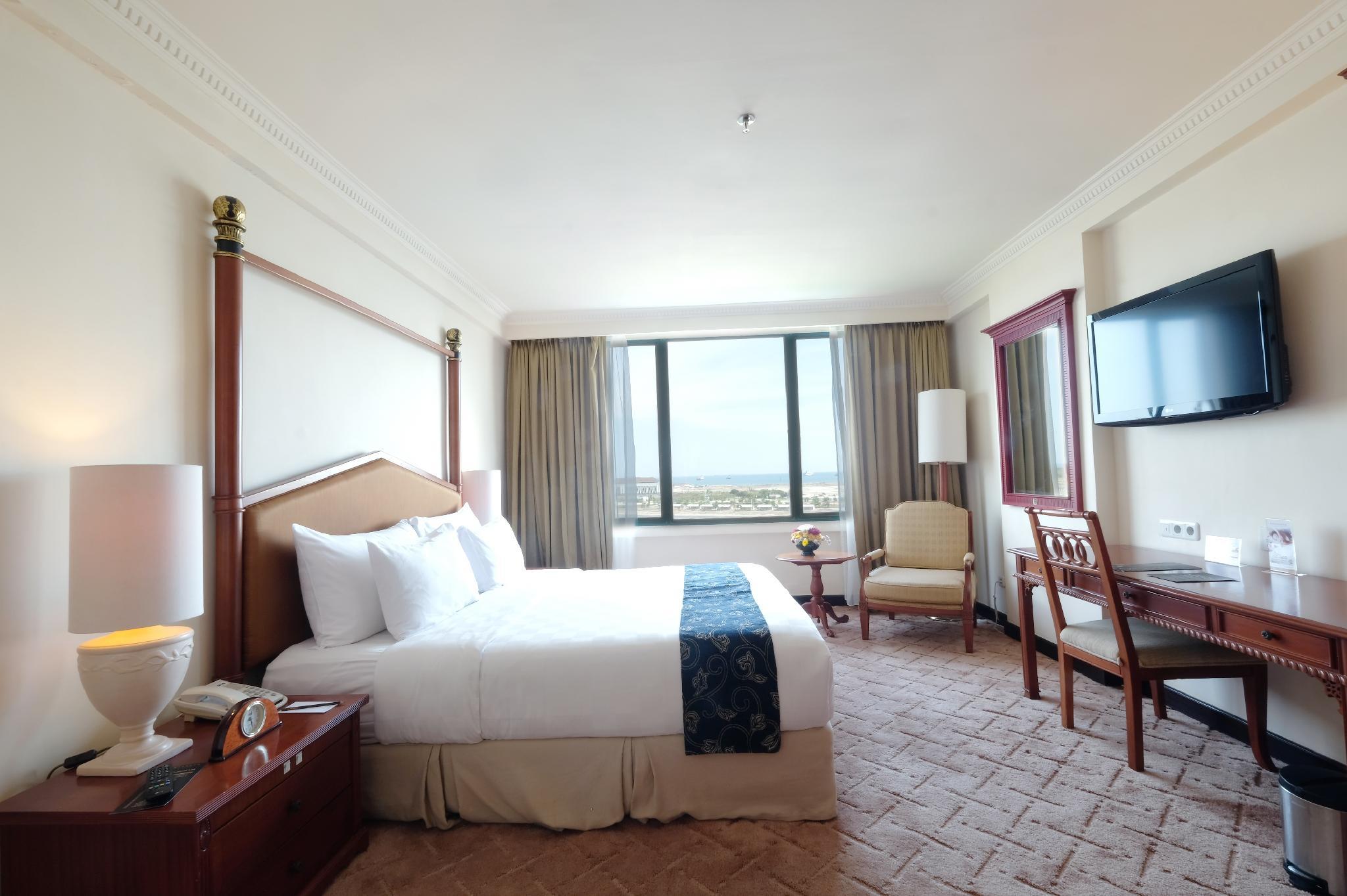 Grand, Aryaduta, Suite