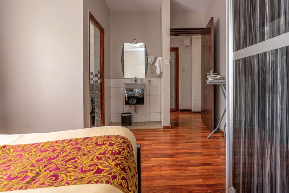 Eldon Suites Apartments 7/34