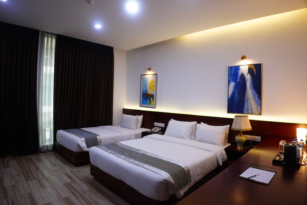 Empyrean Hotel 18/50