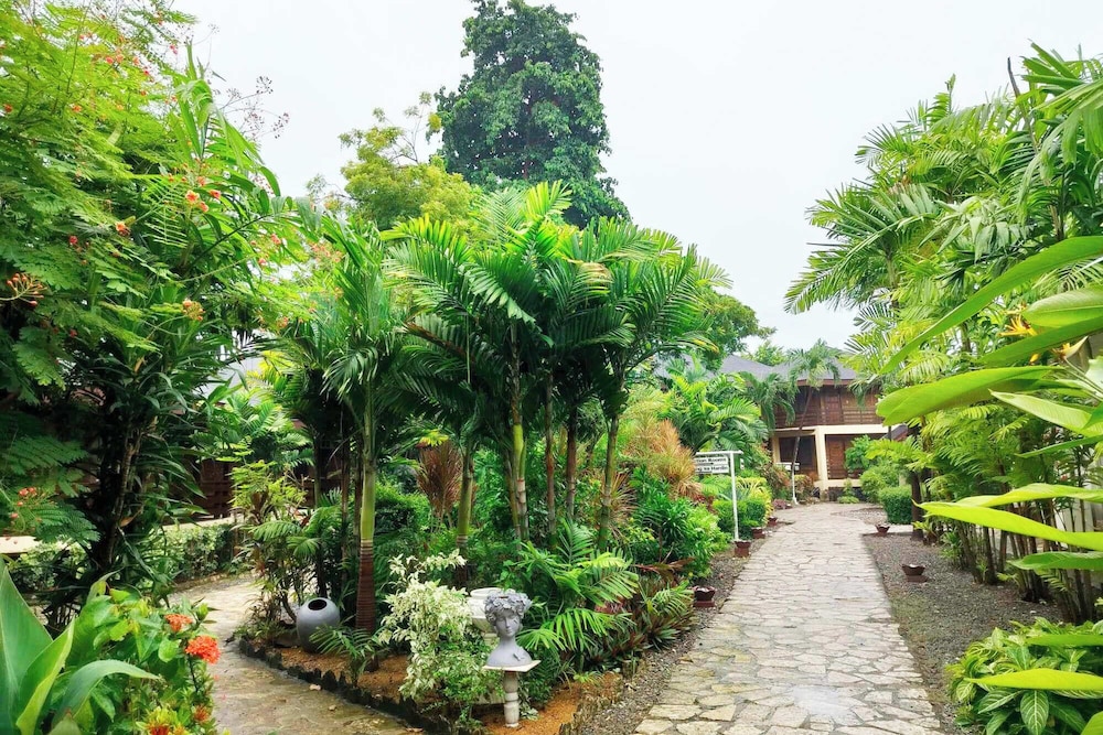 Alta Cebu Village Garden Resort 45/50