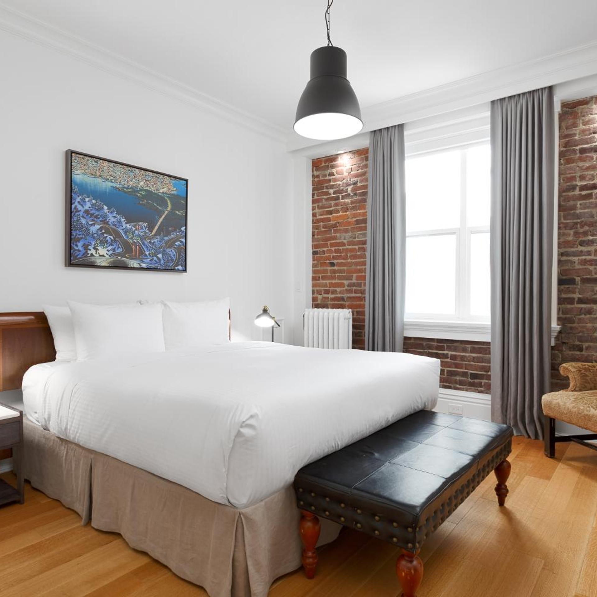 Legacy, King Bed, Private Bathroom