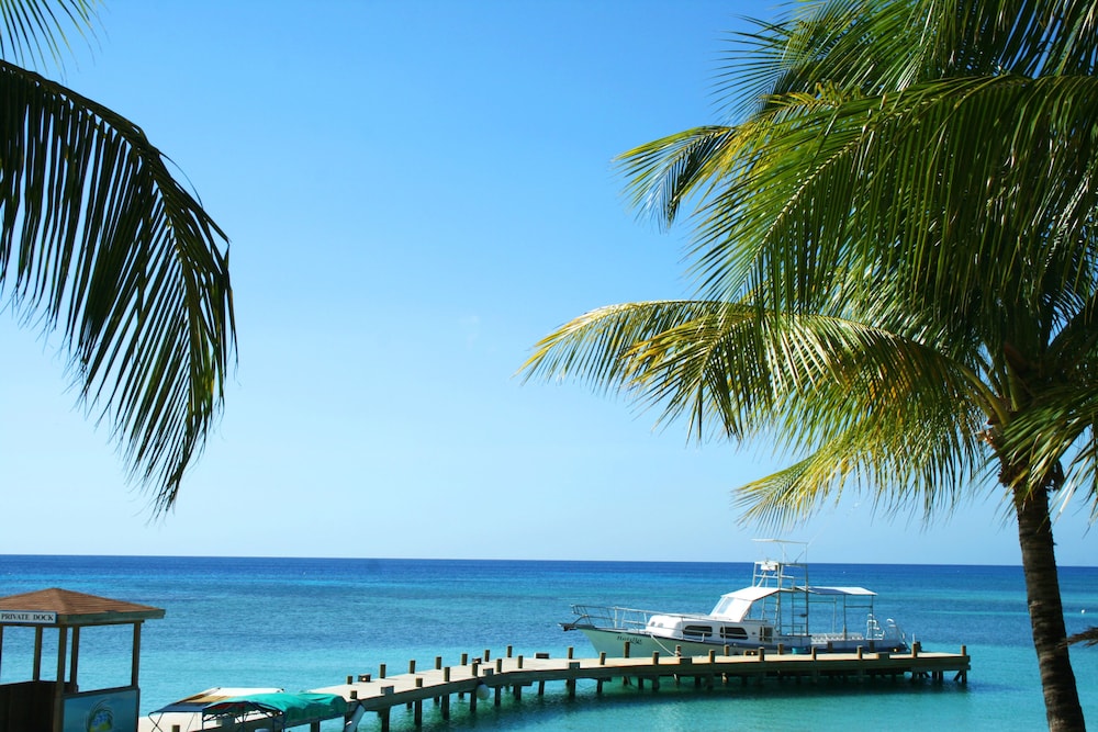 Infinity Bay Beach Resort 62/72