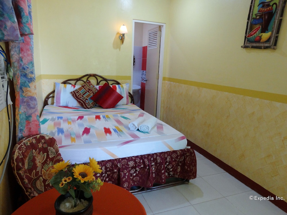 D Lucky Garden Inn 19/48