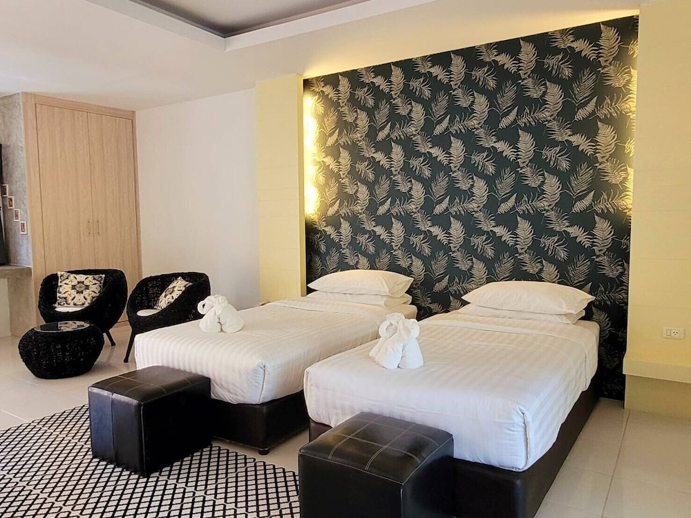 SURINTRA BOUTIQUE RESORT 14/25