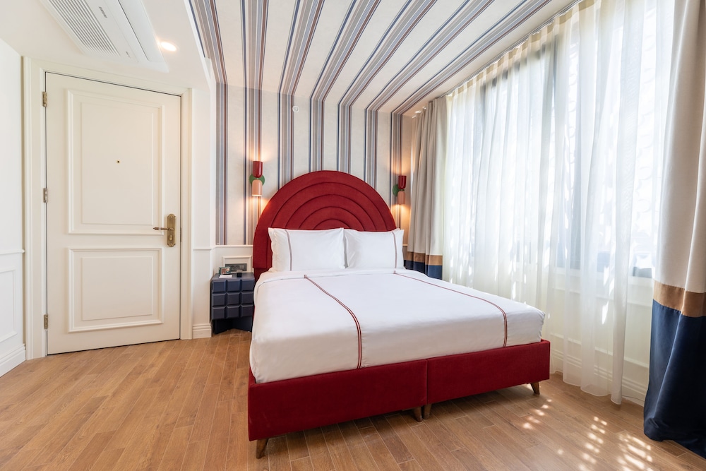 Khai Hotel Karakoy 31/60