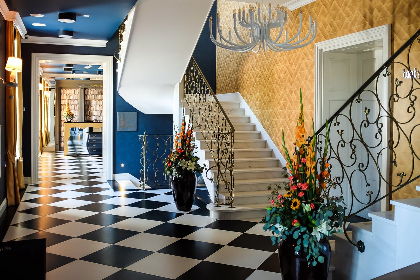 QUADRILLE CONFERENCE & SPA 6/50