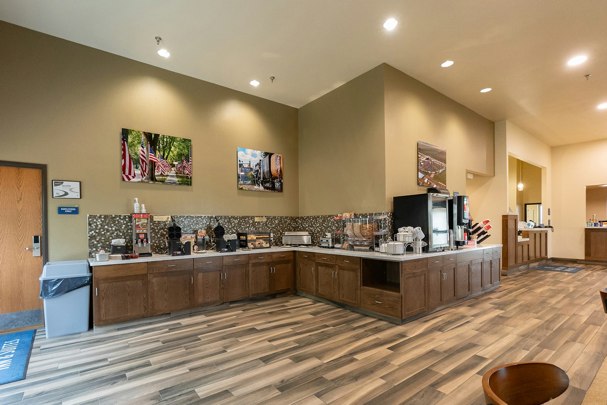 Cobblestone Hotel & Suites-Sheldon 6/27