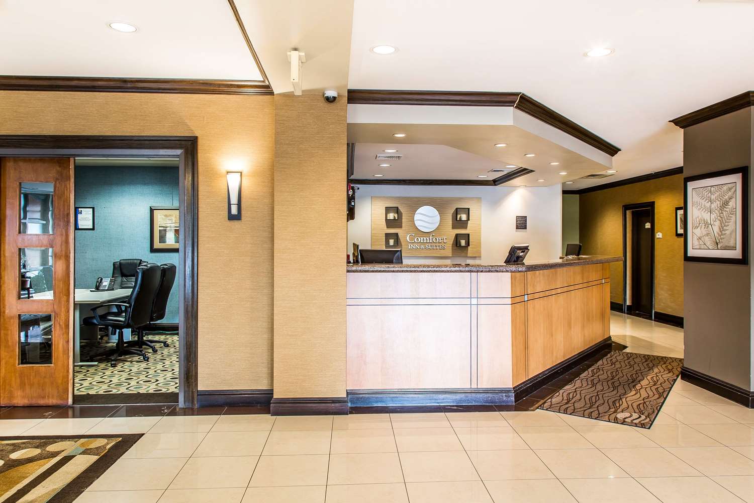 Comfort Inn and Suites Meriden 7/19