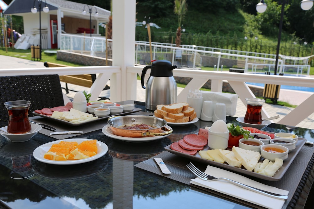 SAPANCA ALFA SUITES & SPA 56/67
