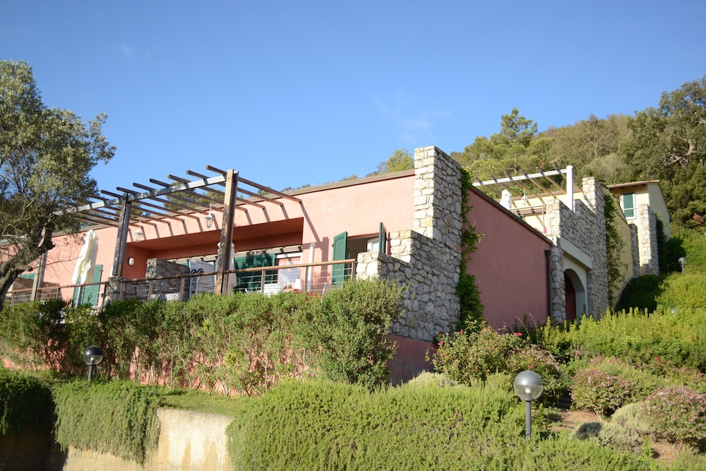 Elba Golf Apartments 54/62