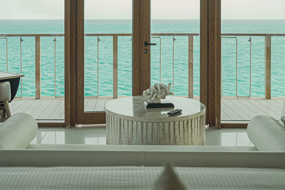 Tawila Island Resort 58/60