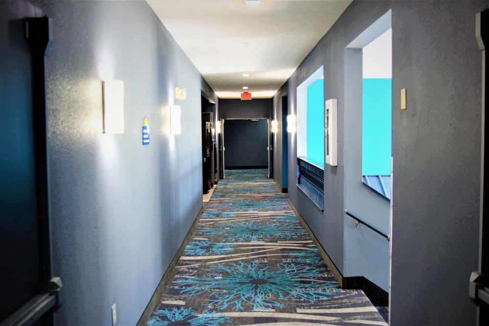 Days Inn by Wyndham Montgomery 3/29