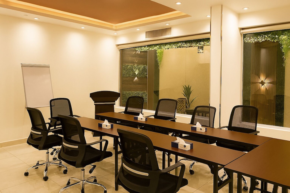 جناح فندق السرايا(Al-Saraya Hotel Serviced apartments) 74/78
