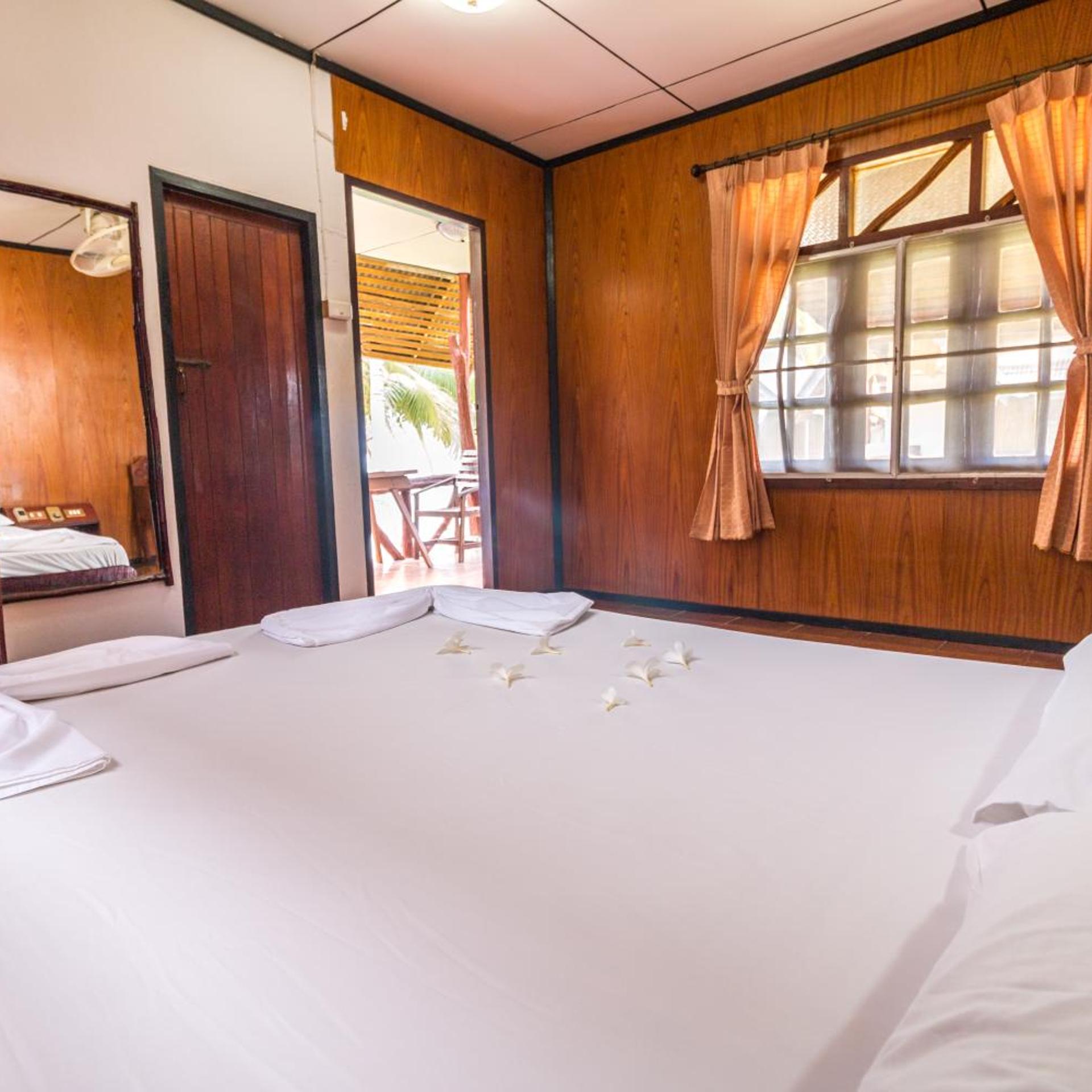 غرفة قياسية بسرير مزدوج، Shangrilah Bungalow 7/8