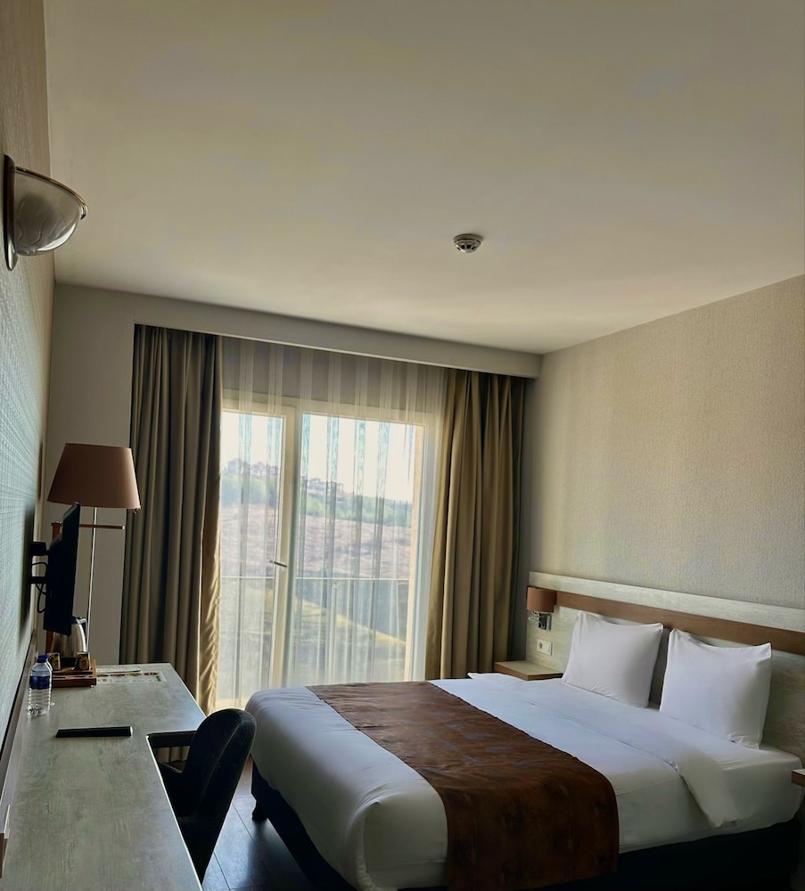 Kanyonvadi Hotel 15/47