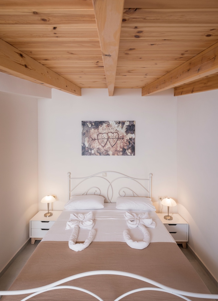 Athina Apartments 8/41