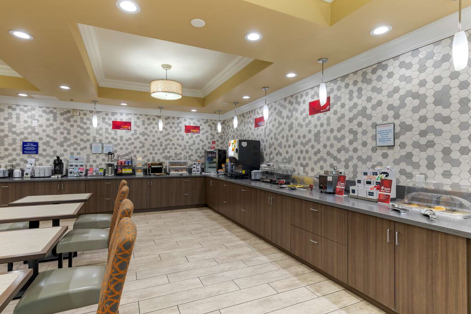 Best Western Plus Wasco Inn & Suites 19/63