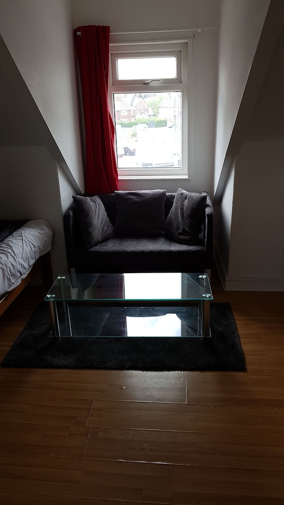 Quality Accommodation 12/50