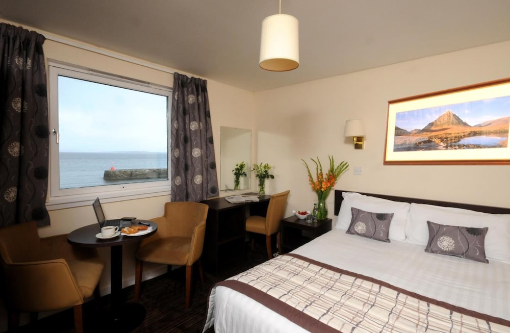 Dunollie Hotel 11/50
