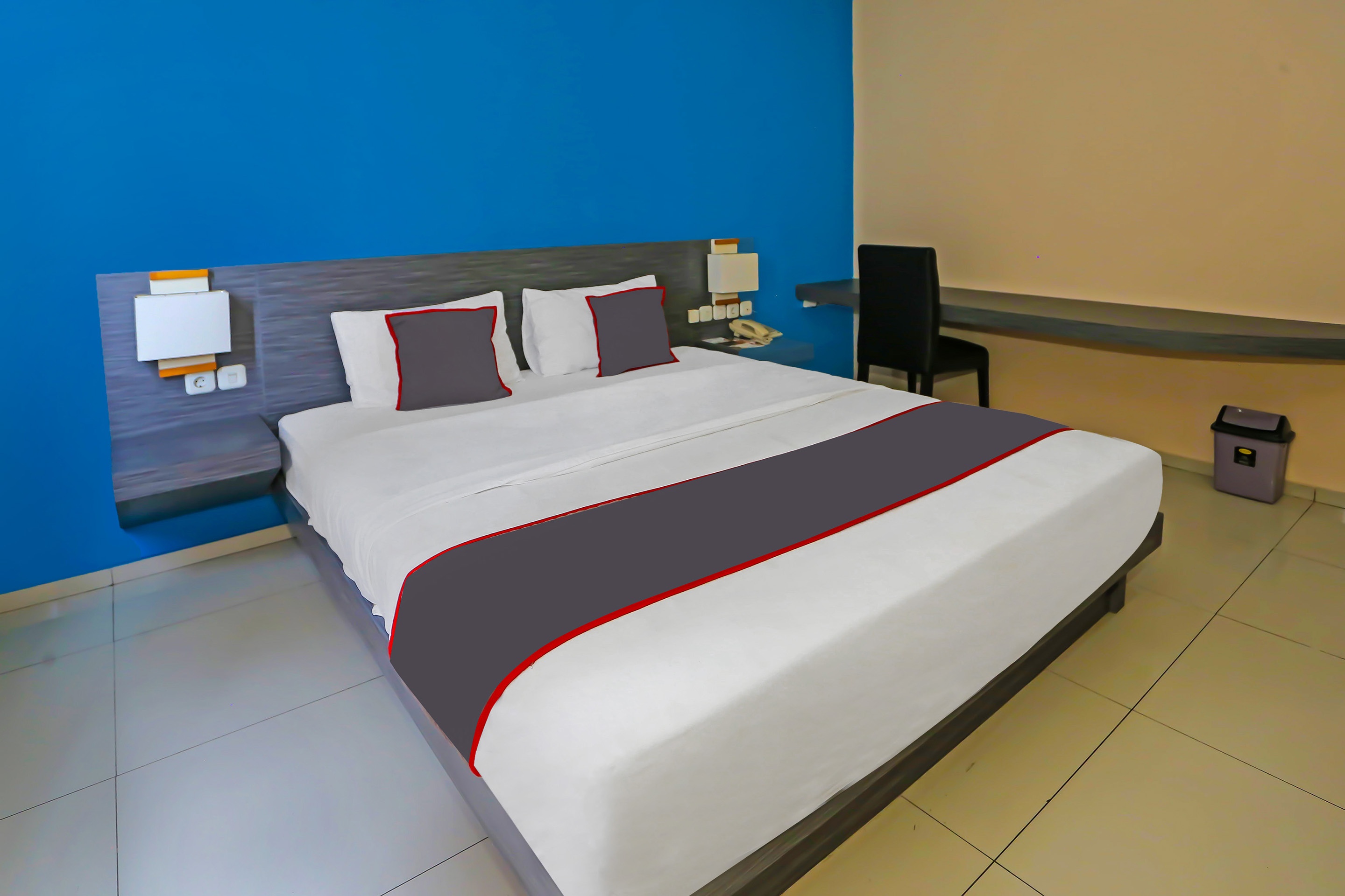 Indonesia, Suite, Double Bed، Super OYO Townhouse OAK Hotel Fiducia Pondok Gede 3/4