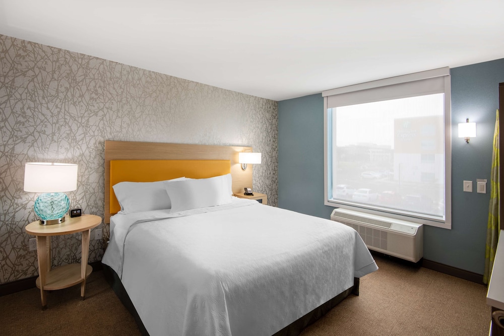 Home2 Suites By Hilton Phoenix Airport North 11/47