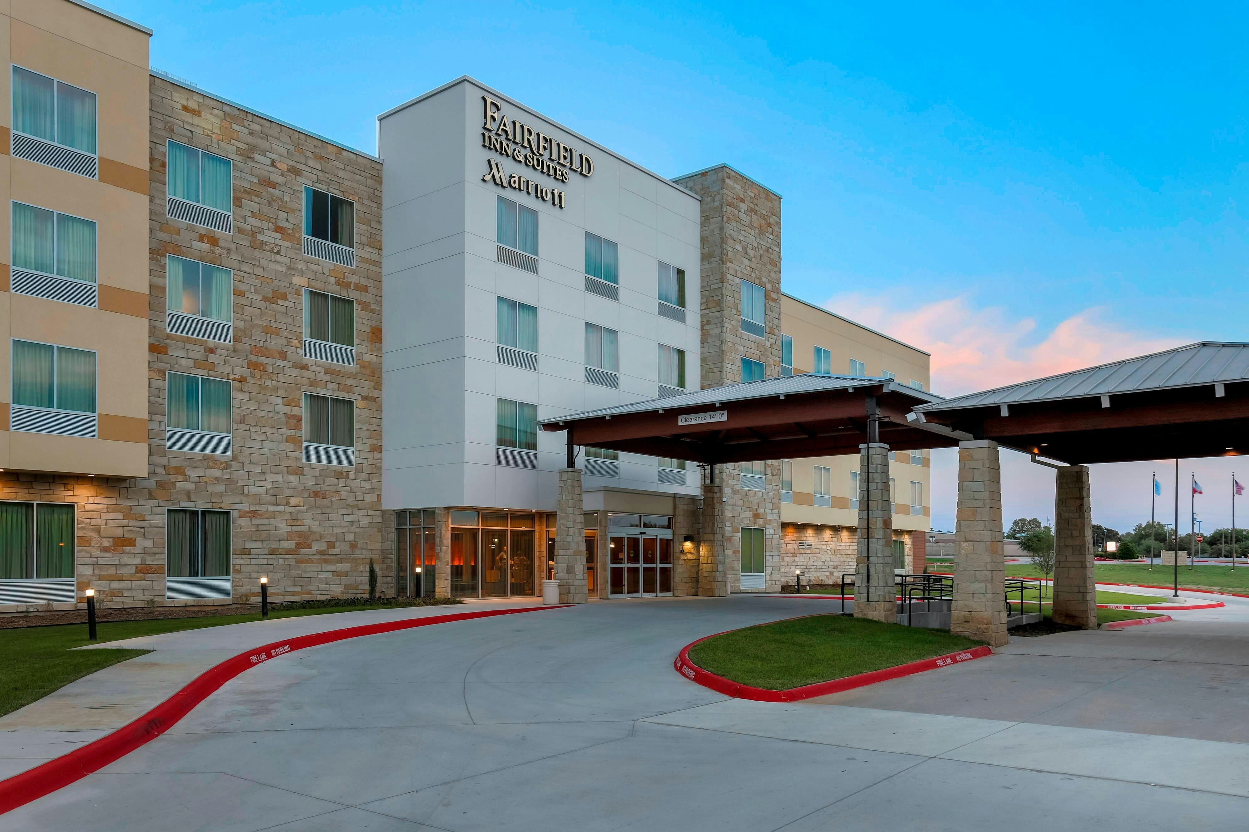 Fairfield Inn And Suites Decatur 36/37