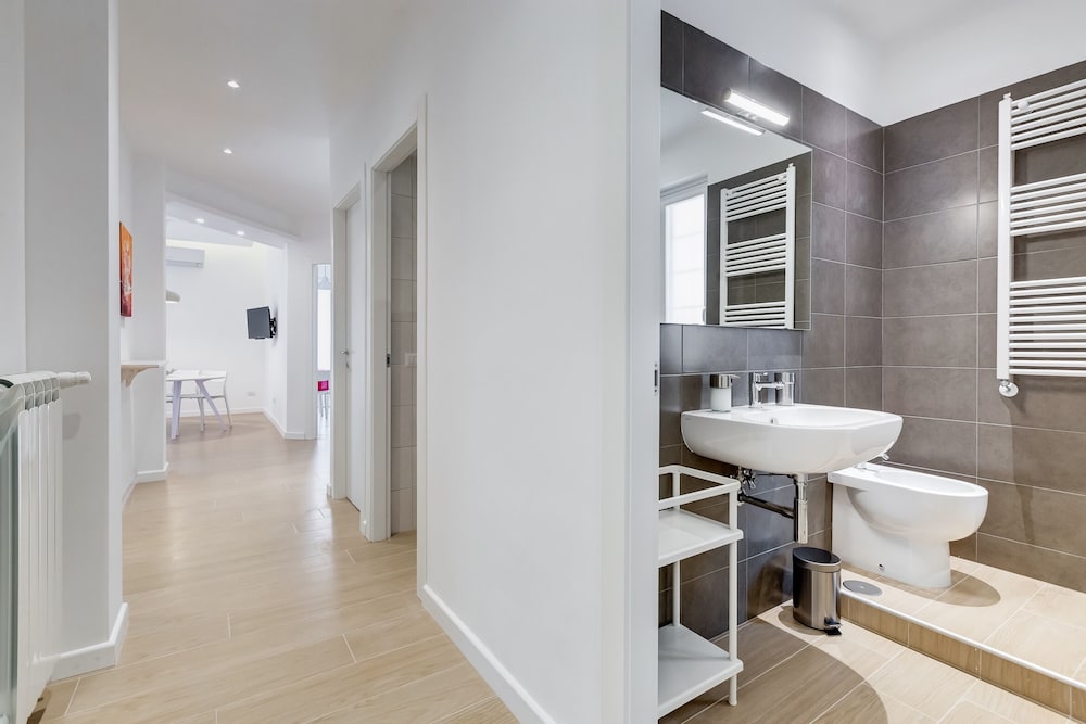 Lovely 3 rooms apartment close Trastevere Station 23/25