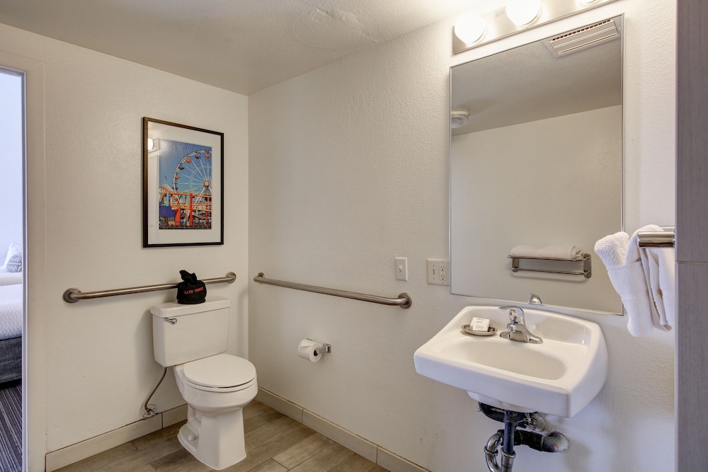 Inn At Venice Beach 20/37