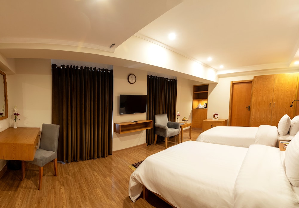 DELUXE, TWIN BEDS
