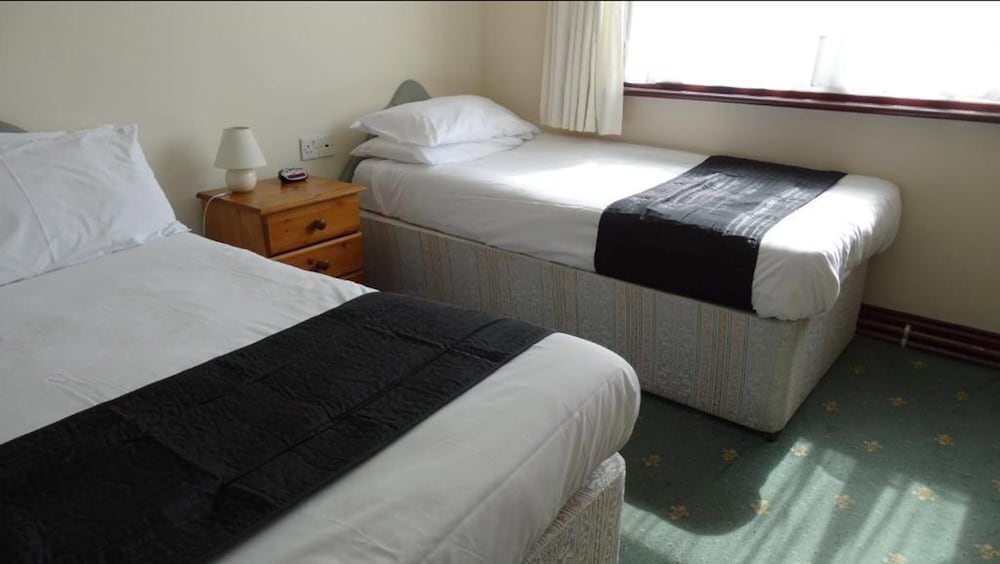 Little Foxes Hotel 15/62