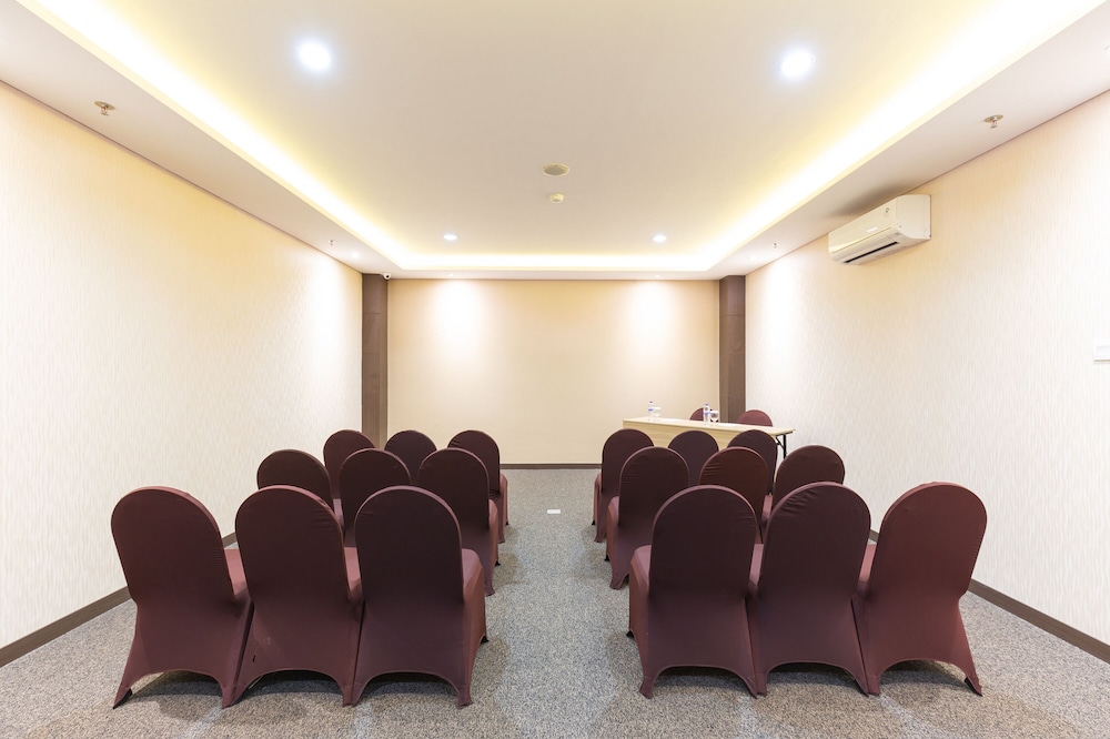 Great Diponegoro Hotel 44/46